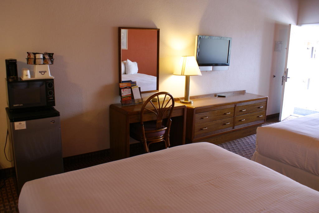 Days Inn Harbor View San Diego Dış mekan fotoğraf