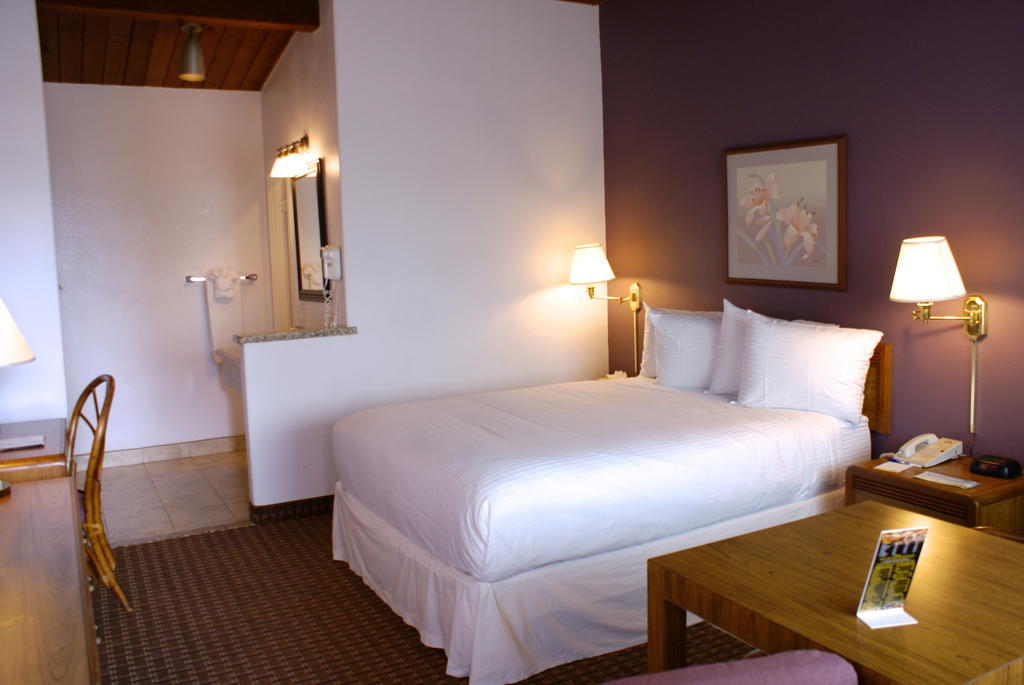 Days Inn Harbor View San Diego Dış mekan fotoğraf