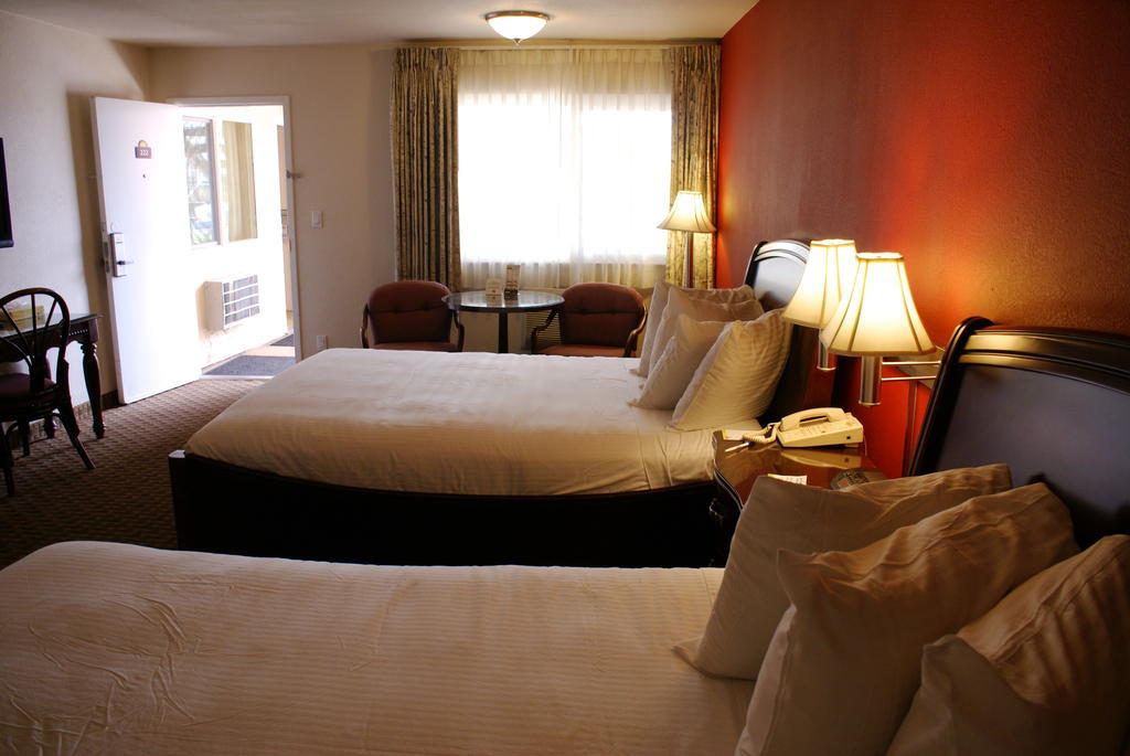 Days Inn Harbor View San Diego Dış mekan fotoğraf
