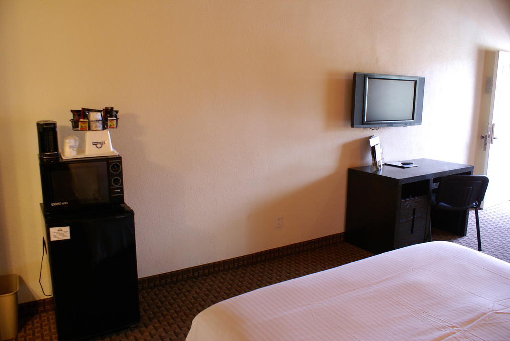 Days Inn Harbor View San Diego Dış mekan fotoğraf