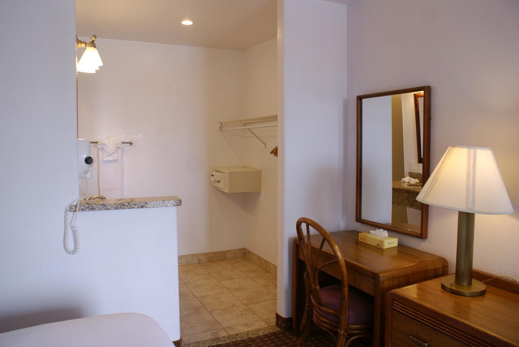 Days Inn Harbor View San Diego Dış mekan fotoğraf